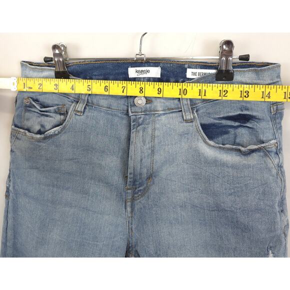 Kensie Jeans The Bermuda Shorts Womens 10 Light Wash Distressed Denim Rolled Hem - Picture 5 of 10